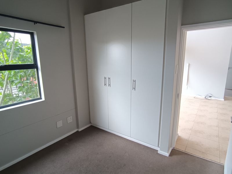 Modern 2-Bedroom Apartment in Umhlanga Ridge - Photo 7