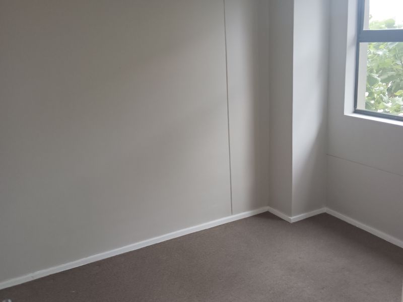 Modern 2-Bedroom Apartment in Umhlanga Ridge - Photo 6