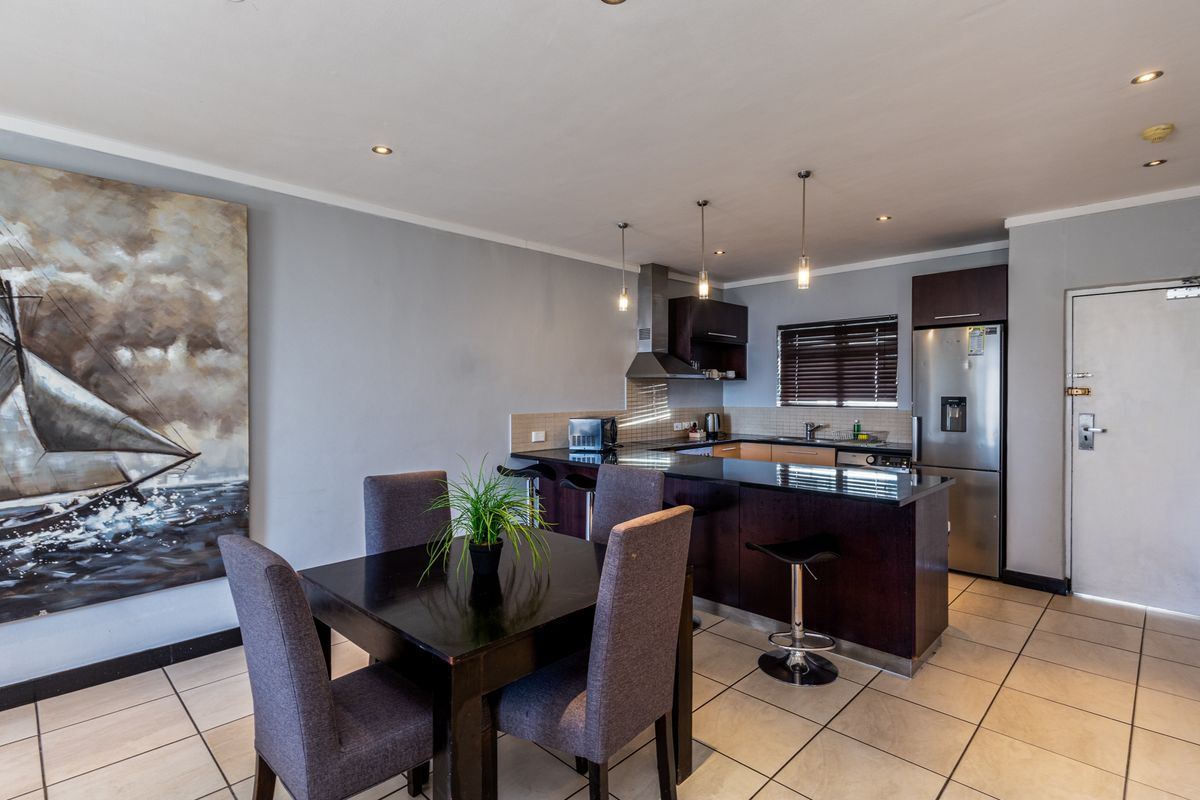 Hands-Free Investment | 2 Bed, 2 Bath in The Icon | Fully Furnished - Photo 5