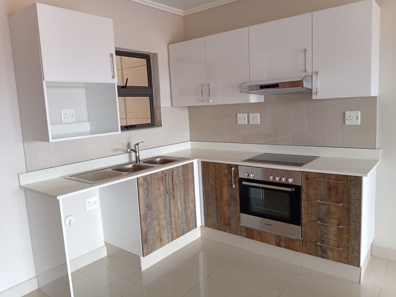 Luxurious 1 Bedroom Apartment in Umhlanga In the famous Ridge Town Central. - Photo 3