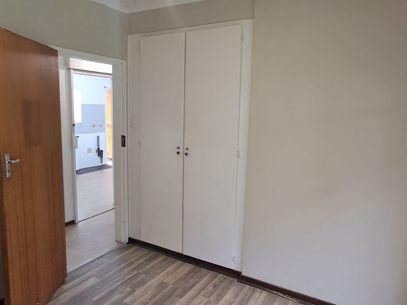 Fantastic Family home in sought after residential area - Photo 10