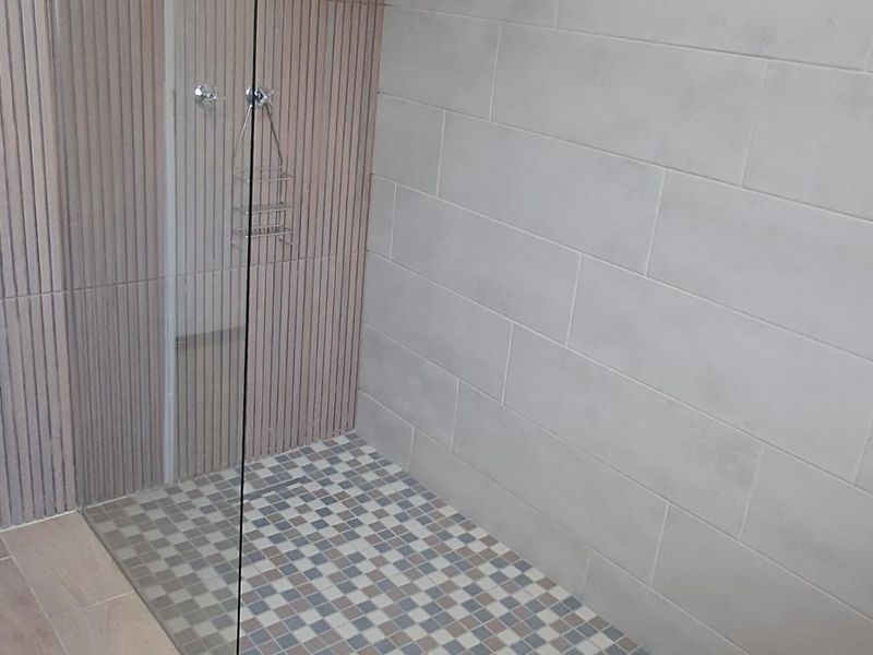 Fantastic Family home in sought after residential area - Photo 9