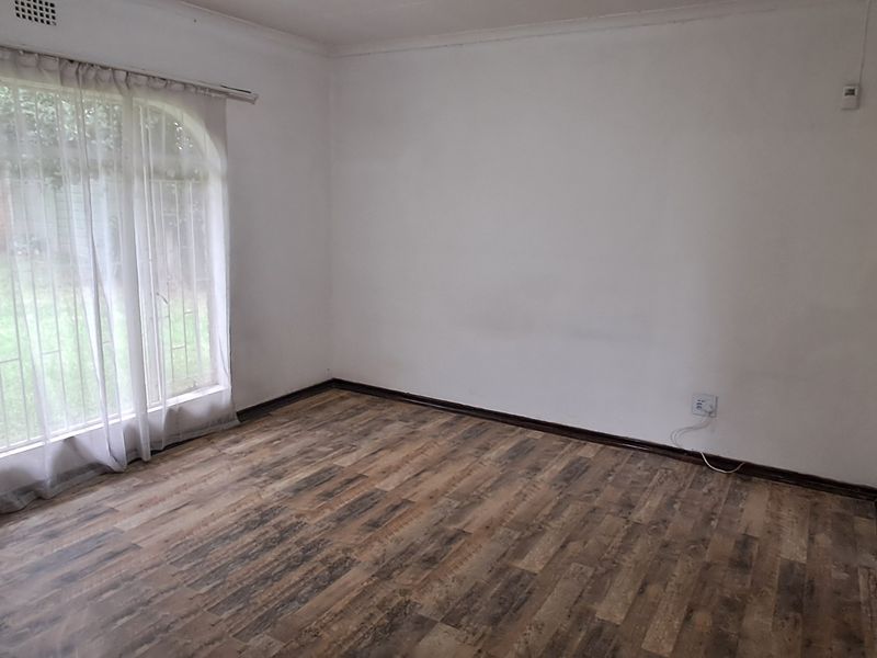 Fantastic Family home in sought after residential area - Photo 7