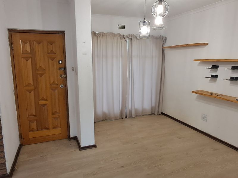 Fantastic Family home in sought after residential area - Photo 2