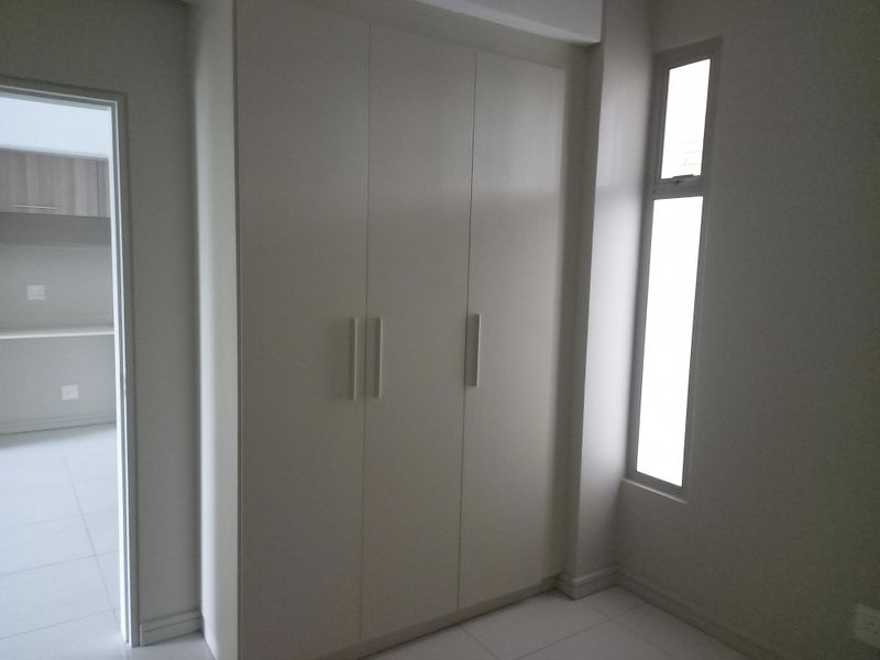 Unfurnished 2 Bed 2 Bath Apartment in Rosebank for RENT - Photo 9