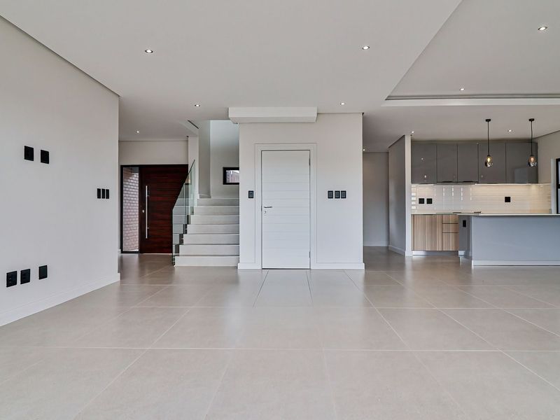 BEAUTIFUL HOME LOCATED IN THE ONE OF THE PRESTIGIOUS ESTATES IN IZINGA - Photo 6