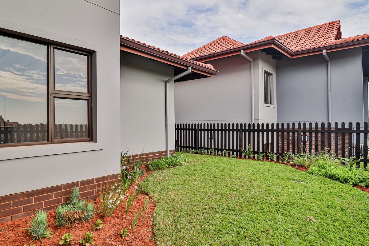 BEAUTIFUL HOME LOCATED IN THE ONE OF THE PRESTIGIOUS ESTATES IN IZINGA - Photo 5