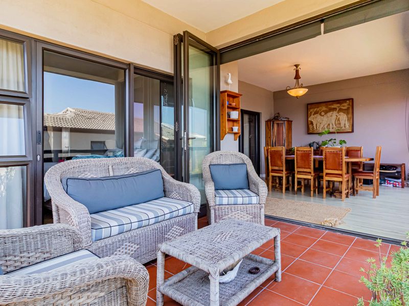 Stylish Coastal Living in Big Bay – Fully Furnished 2-Bedroom Apartment - Photo 4