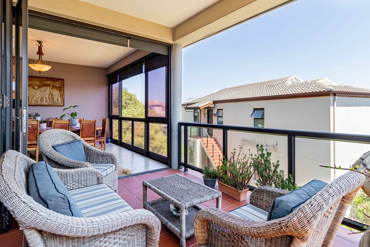 Stylish Coastal Living in Big Bay – Fully Furnished 2-Bedroom Apartment - Photo 3