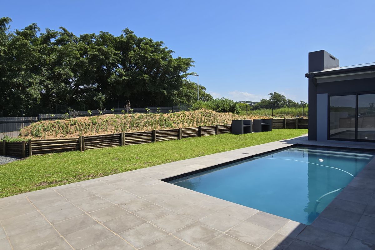 Contemporary double storey home for SALE! - Photo 3