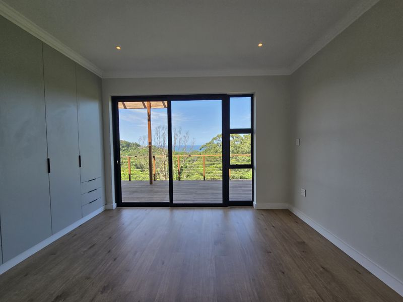 Contemporary double storey home for SALE! - Photo 9