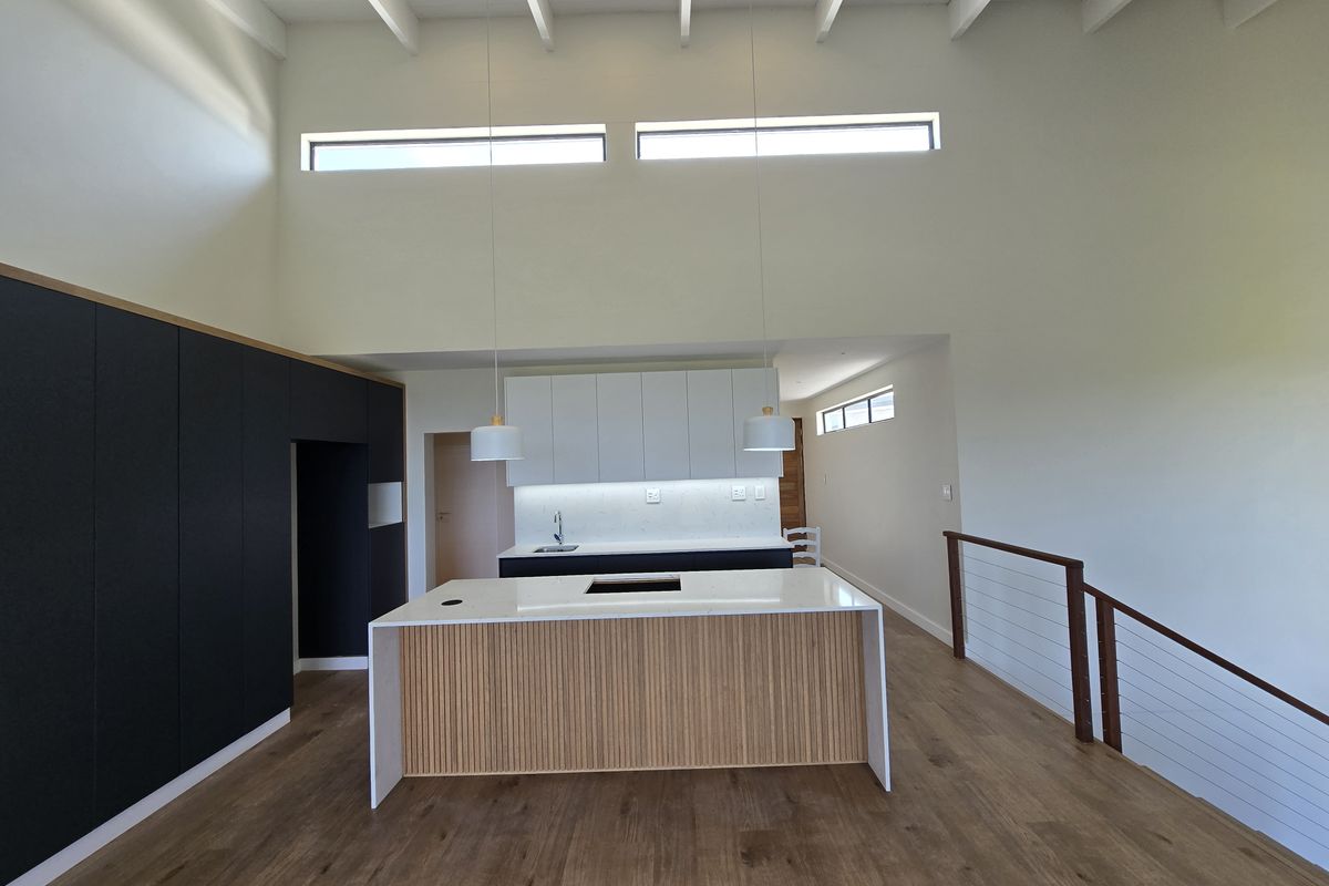 Contemporary double storey home for SALE! - Photo 4