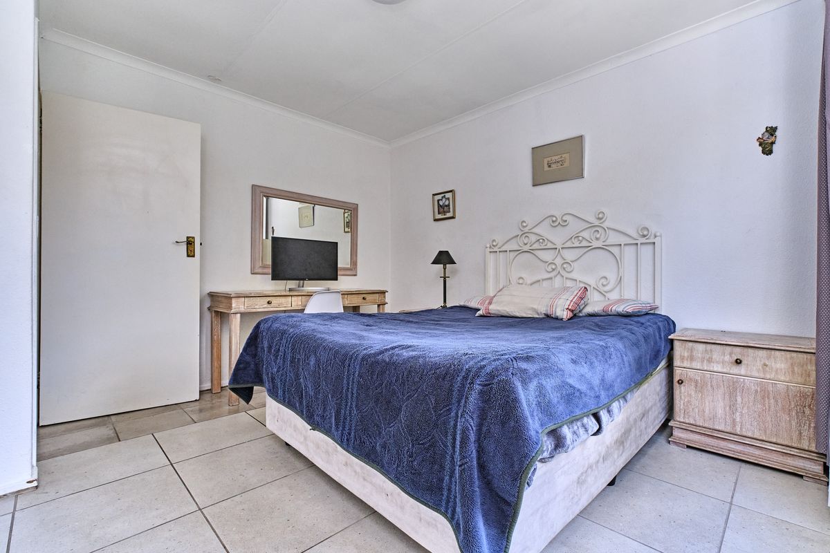 2 Bedroom Apartment for sale in Morningside - Photo 3