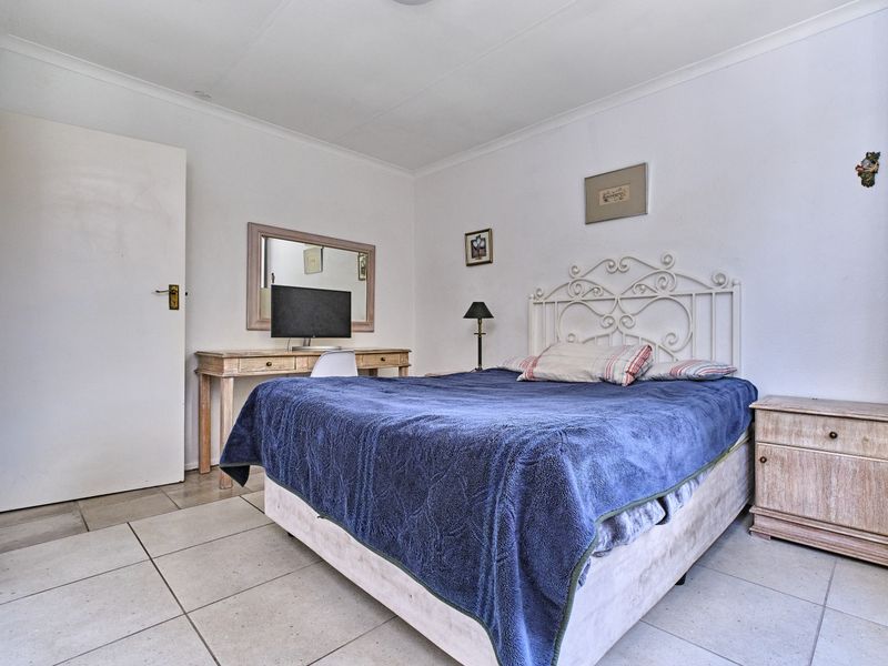 2 Bedroom Apartment for sale in Morningside - Photo 3