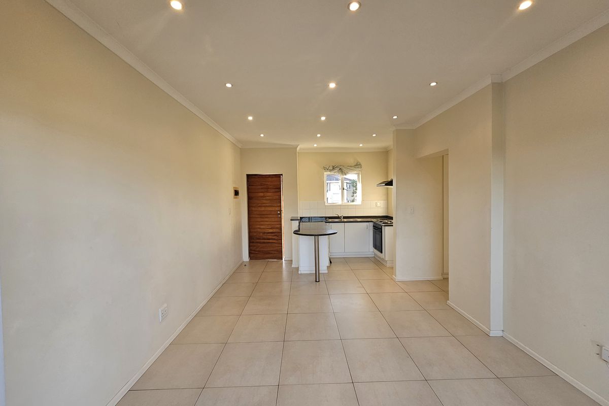 Apartment for SALE in Manor Estate! - Photo 3