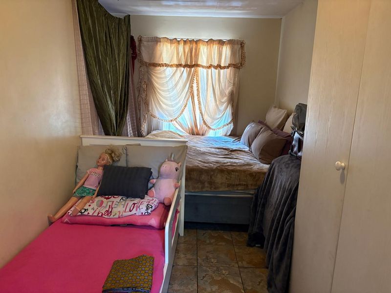 1 bed apartment in Silver Lakes - Photo 6