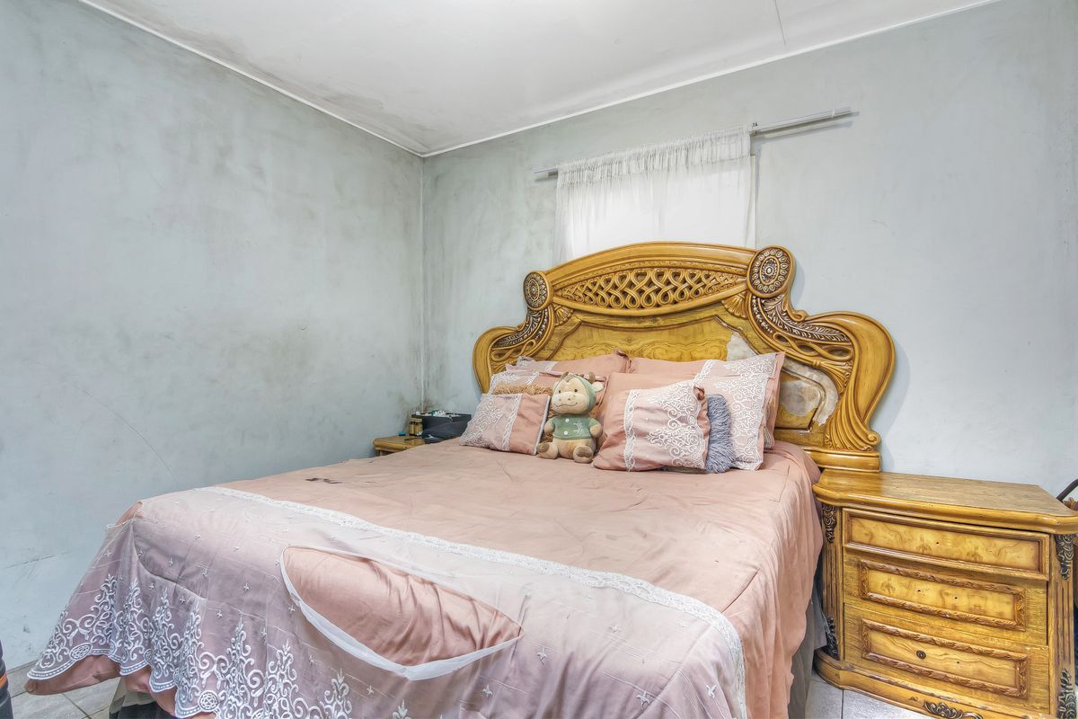 Modern 2 Bedroom Apartment For Sale - Photo 2