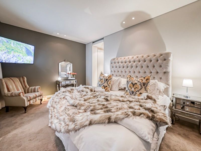 CORPORATE SANDTON - 2 BED FURNISHED - Photo 9