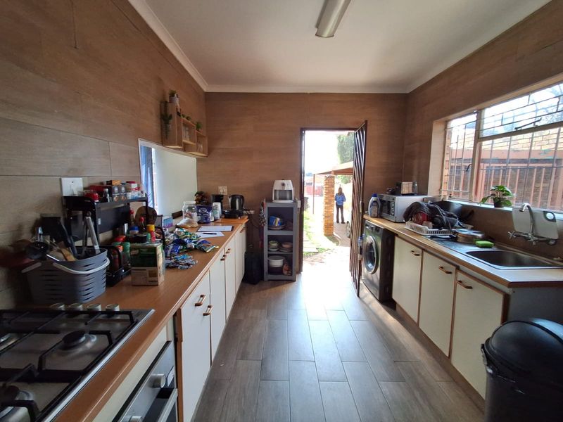 Charming 2-Bedroom Home with Pool & Lapa in Birchleigh – Ideal for Starters or Downsizing! - Photo 10