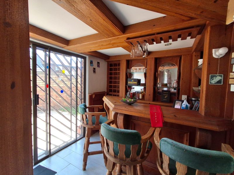 Charming 2-Bedroom Home with Pool & Lapa in Birchleigh – Ideal for Starters or Downsizing! - Photo 8