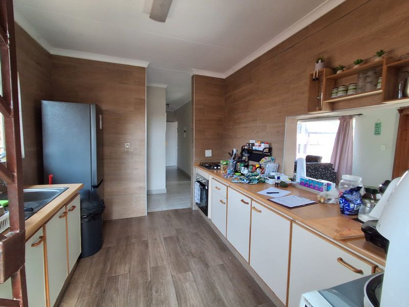 Charming 2-Bedroom Home with Pool & Lapa in Birchleigh – Ideal for Starters or Downsizing! - Photo 9