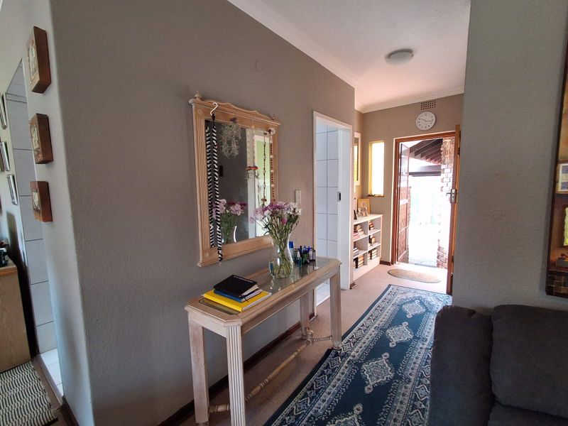 Charming 2-Bedroom Townhouse with Private Garden in Birchleigh – Perfect Starter Home! - Photo 4