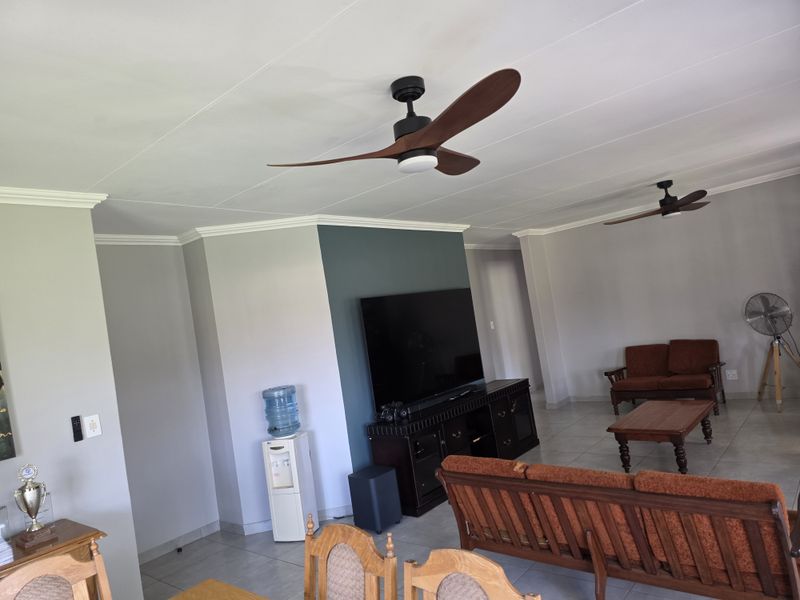 Modern Family Home for Sale in the Heart of Mooinooi. - Photo 7