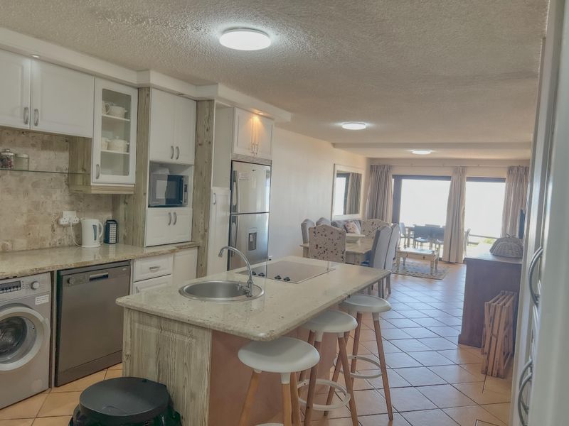 Coastal Living at Its Finest – 3 Bed, 2 Bath Steps from the Beach! - Photo 6