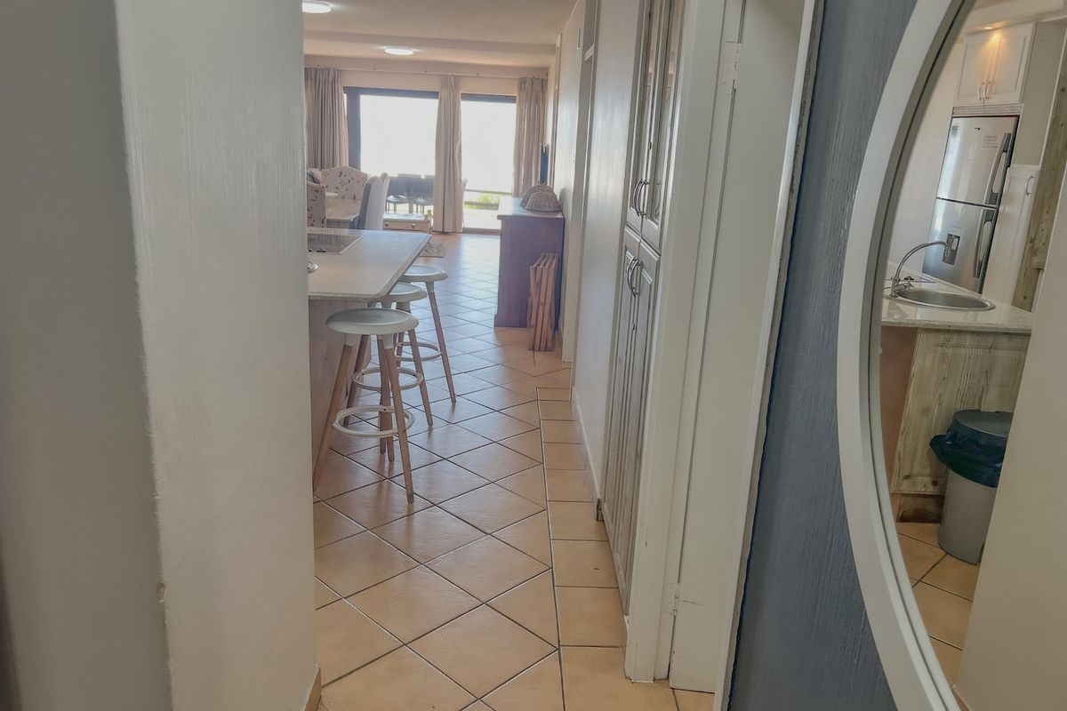 Coastal Living at Its Finest – 3 Bed, 2 Bath Steps from the Beach! - Photo 4