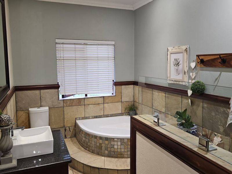 3 Bedroom House To Let in Ayelstone - Photo 9