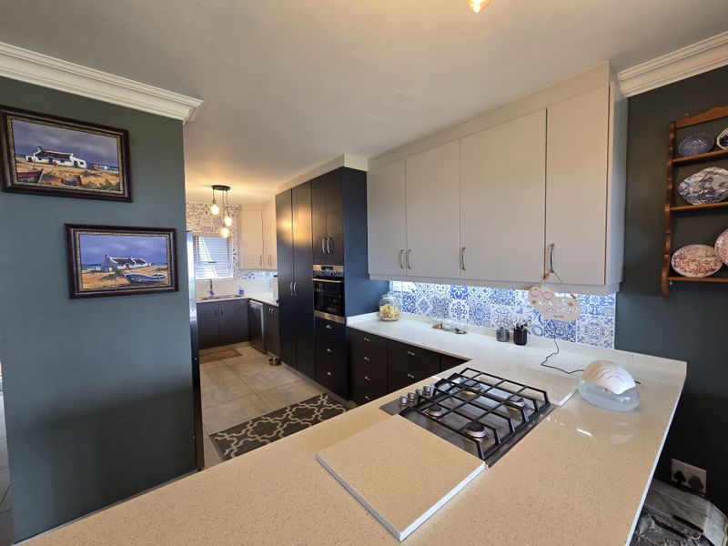 Apartment for SALE in Beverly Hills Estate - Photo 7