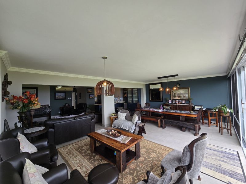 Apartment for SALE in Beverly Hills Estate - Photo 2