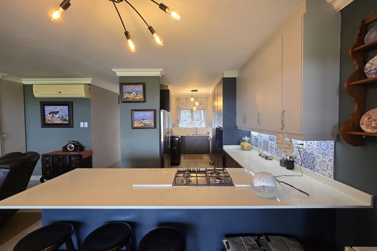 Apartment for SALE in Beverly Hills Estate - Photo 5