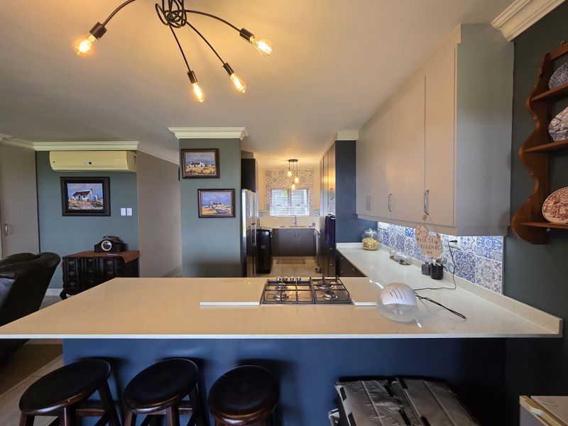 Apartment for SALE in Beverly Hills Estate - Photo 5