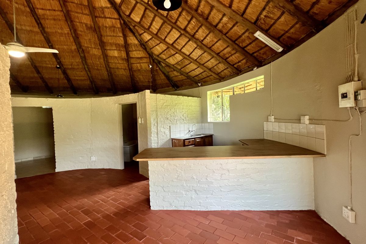 3 BEDROOM HOUSE TO LET - Photo 4