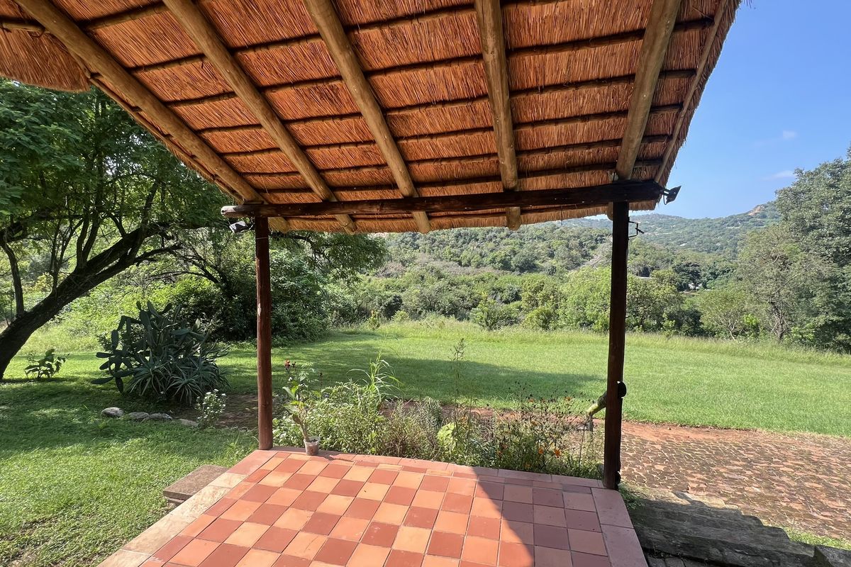 3 BEDROOM HOUSE TO LET - Photo 3