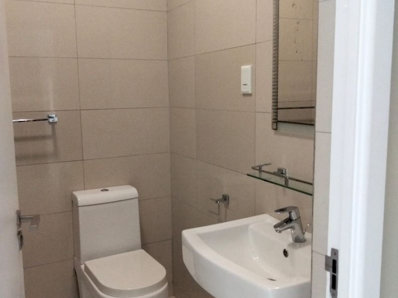 Two bedroom, one bathroom apartment to let in Umhlanga Ridge - Photo 10