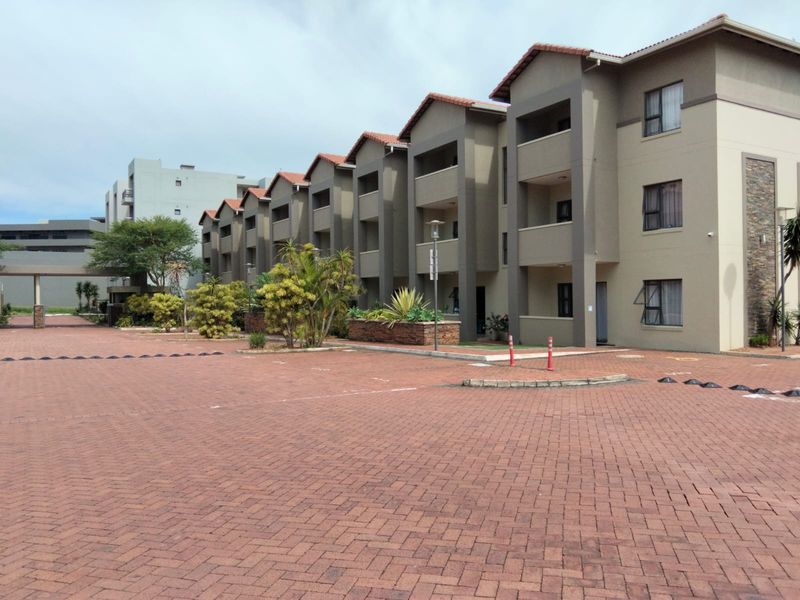 Two bedroom, one bathroom apartment to let in Umhlanga Ridge - Photo 3