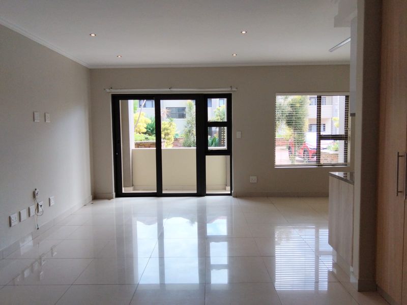 Two bedroom, one bathroom apartment to let in Umhlanga Ridge - Photo 5