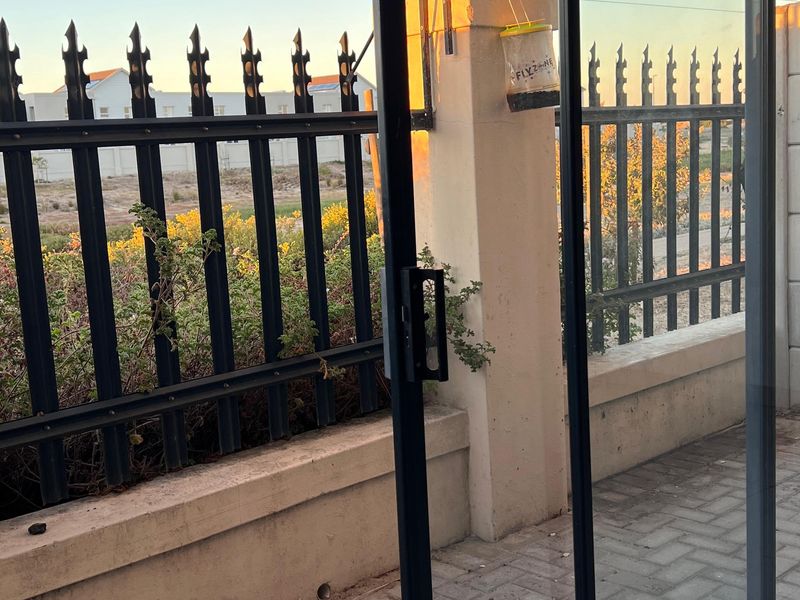 Spacious  3 Bedroom  2.5 Bathroom Duplex  To Let in Parklands   Available 1 April 2026 - Photo 8