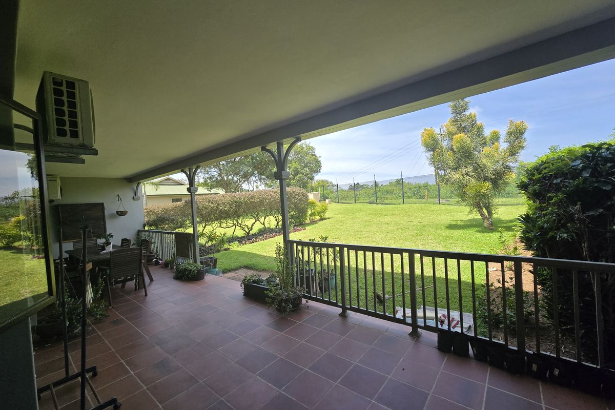 Apartment for SALE in the well established Wakenshaw Simplex - Photo 2