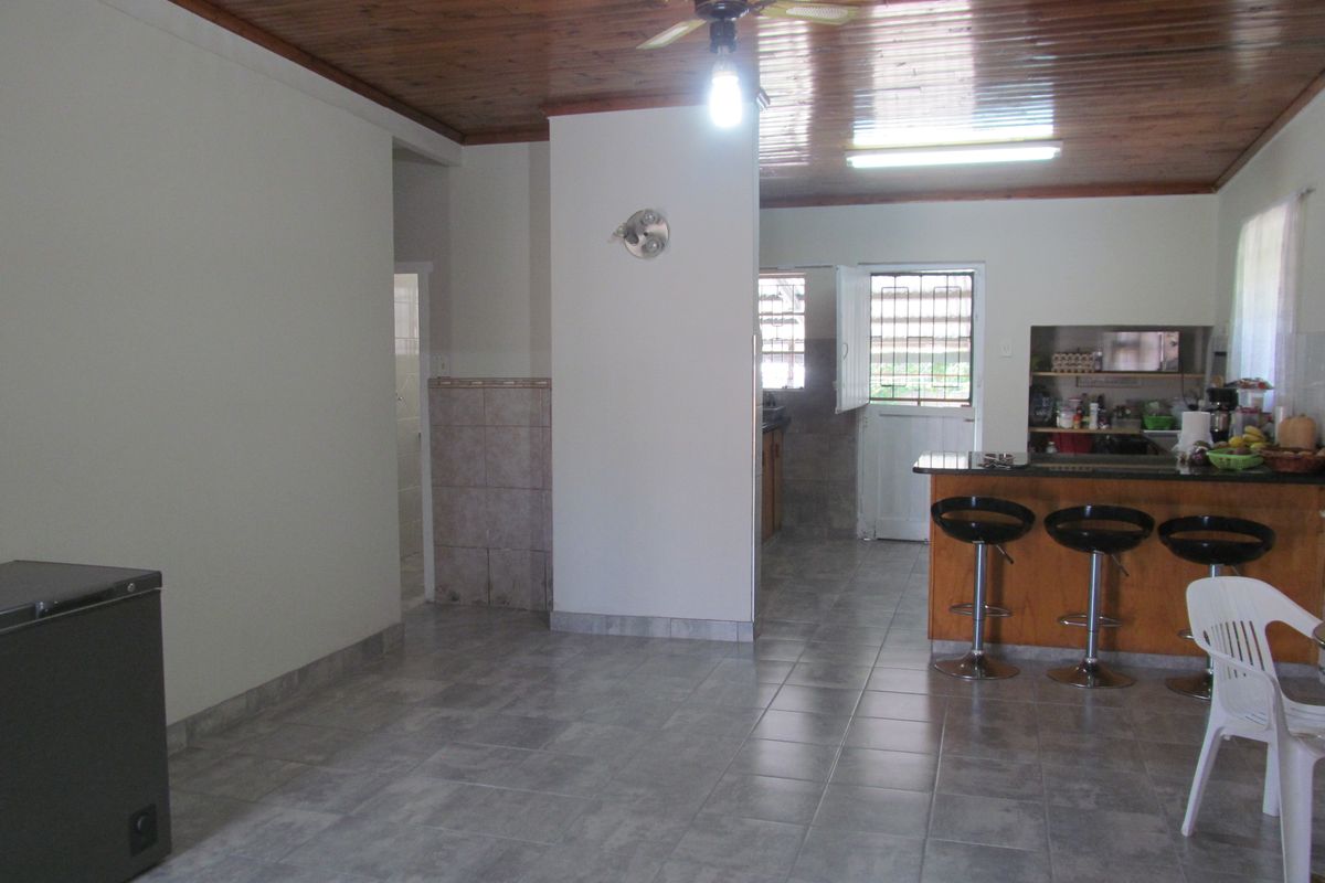 3 Bedroom Property For Sale Albertinia Western Cape - Photo 2