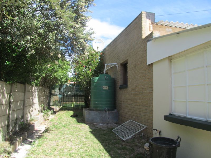 3 Bedroom Property For Sale Albertinia Western Cape - Photo 9