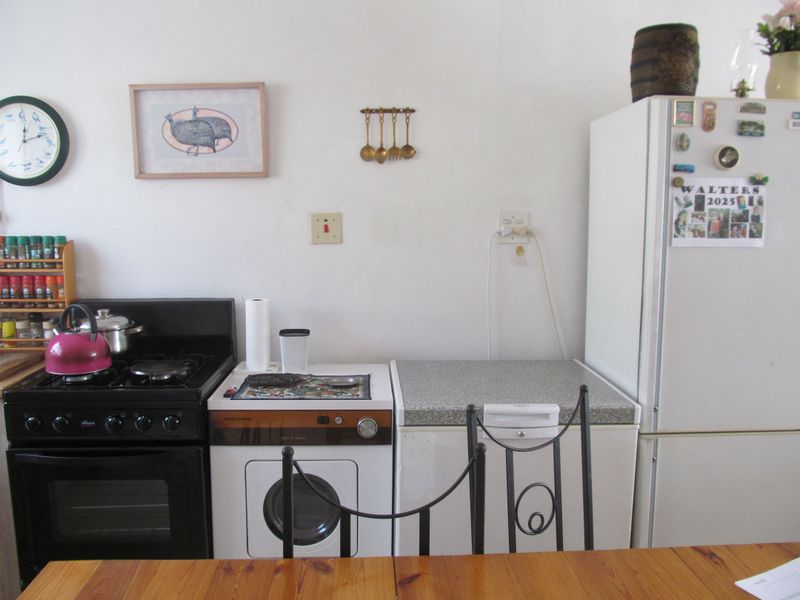 Spacious Double Storey Family Home with Income Potential - Photo 8