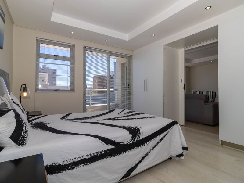 Luxury Fully Furnished One Bedroom Apartment in Sea Point - Photo 10