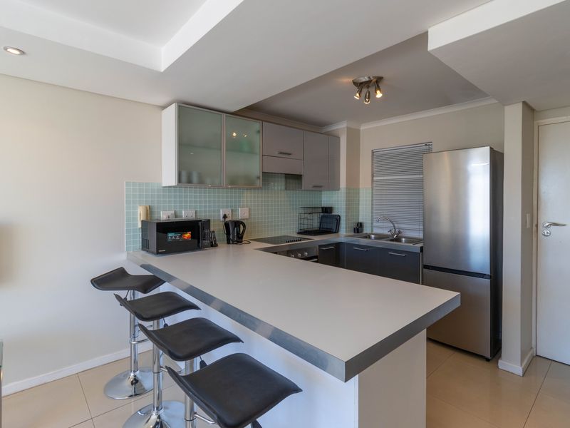 Luxury Fully Furnished One Bedroom Apartment in Sea Point - Photo 2
