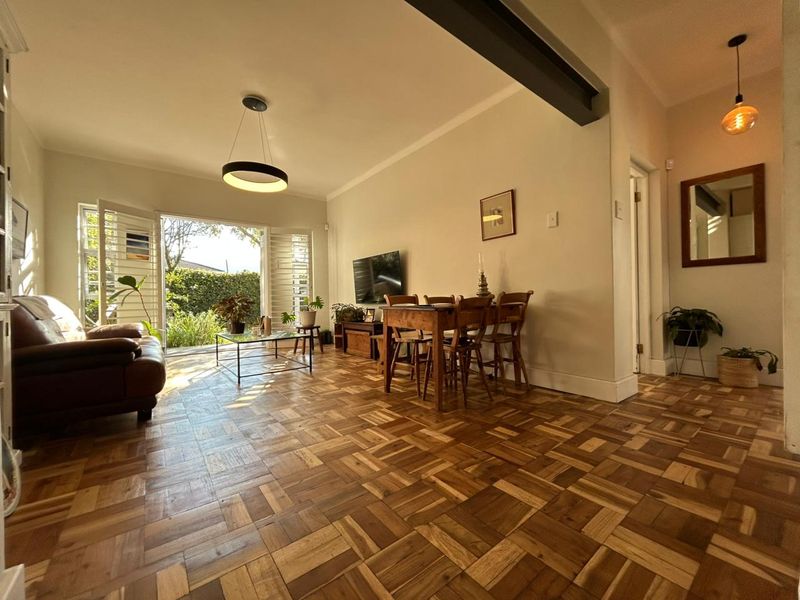 Two Bedroom ground Floor apartment with private garden in Claremont - Photo 5