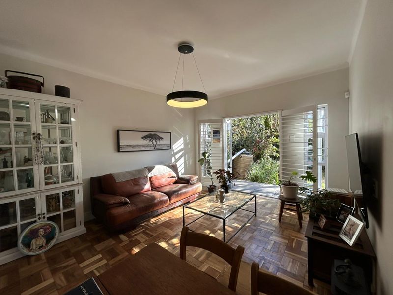 Two Bedroom ground Floor apartment with private garden in Claremont - Photo 3