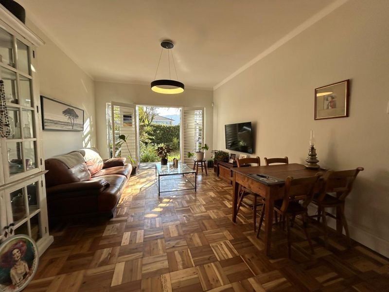 Two Bedroom ground Floor apartment with private garden in Claremont - Photo 4