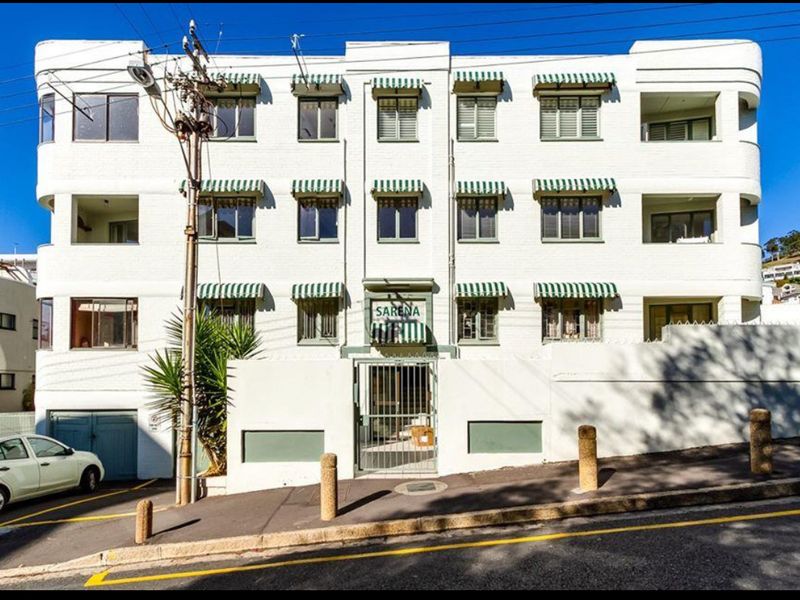 Chic 1-Bedroom Rental in Green Point Fully furnished - Photo 8